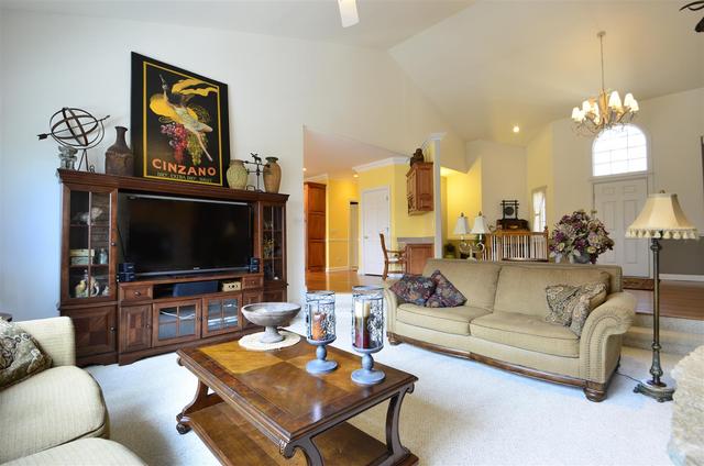 43W219 Tall Pines Road Elgin, IL 60124 - Photo 6 of 25