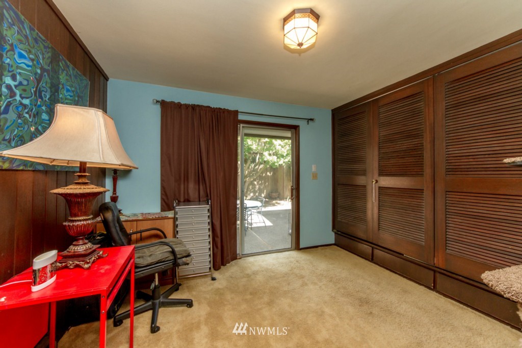 2413 Northeast 6th Place Renton, WA 98056 - Photo 9 of 15
