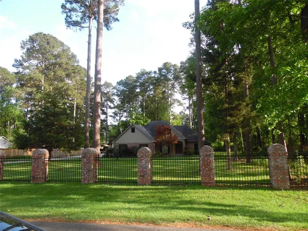 $387,000 | 5635 Branchwood Drive, Keithville, LA 71047