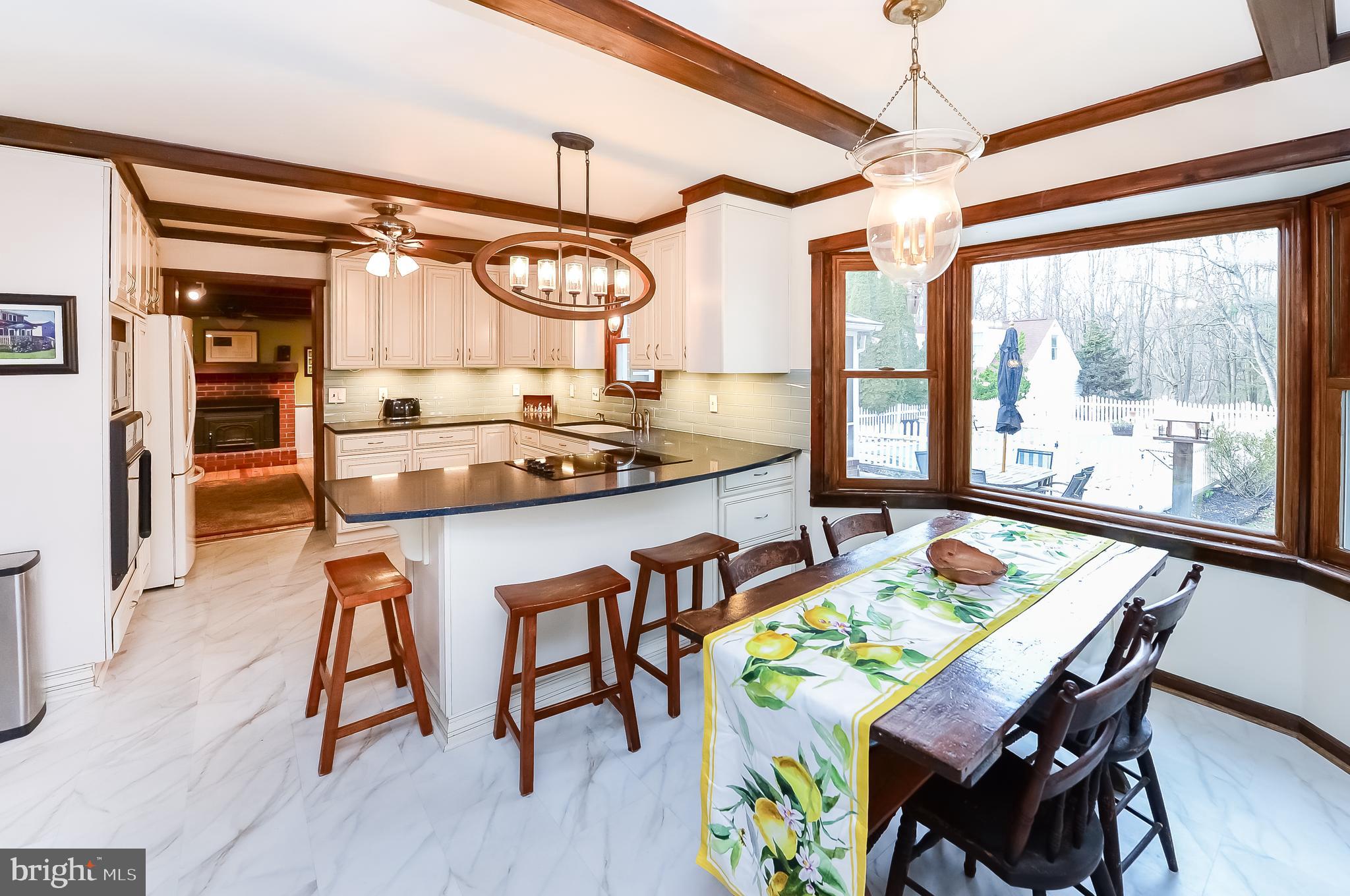 320 Whig Lane Road Pilesgrove, NJ 08098 - Photo 10 of 27 Eat - In Kitchen with a View
