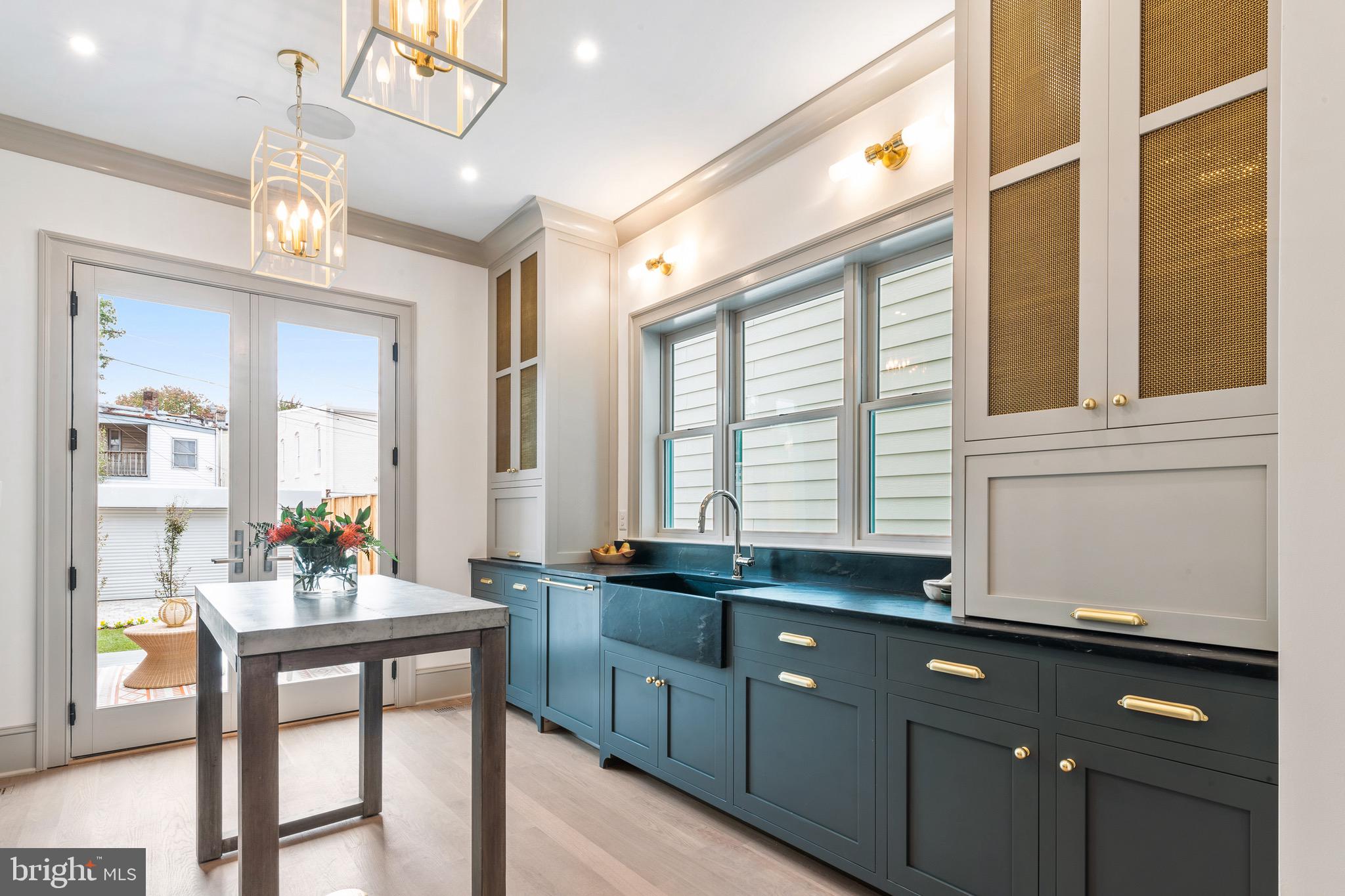 236 11th Street Northeast Washington, DC 20002 - Photo 4 of 28