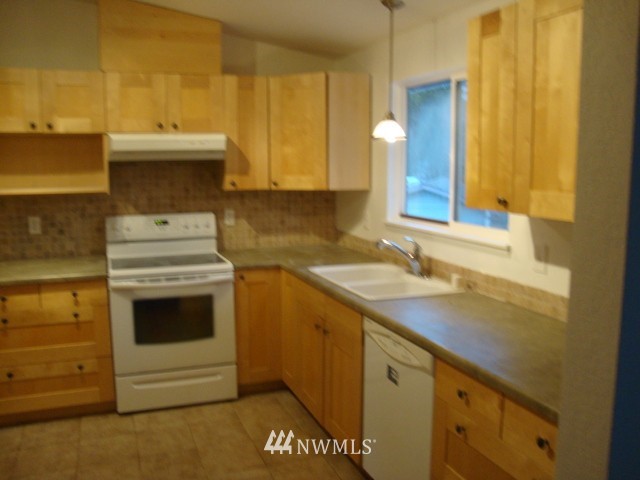 3030 164th Place Southeast Bothell, WA 98012 - Photo 4 of 13