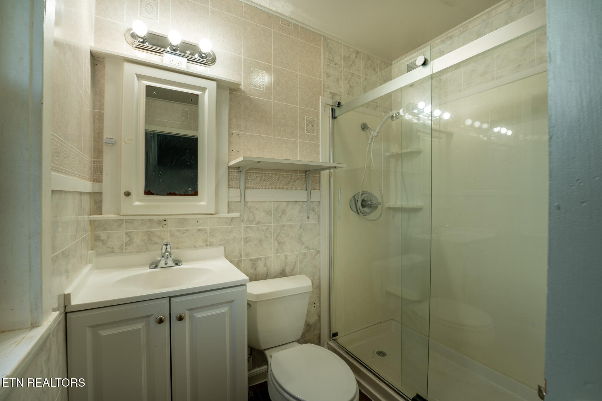 101 Taylor Road Oak Ridge, TN 37830 - Photo 12 of 29 101 Taylor Road -12