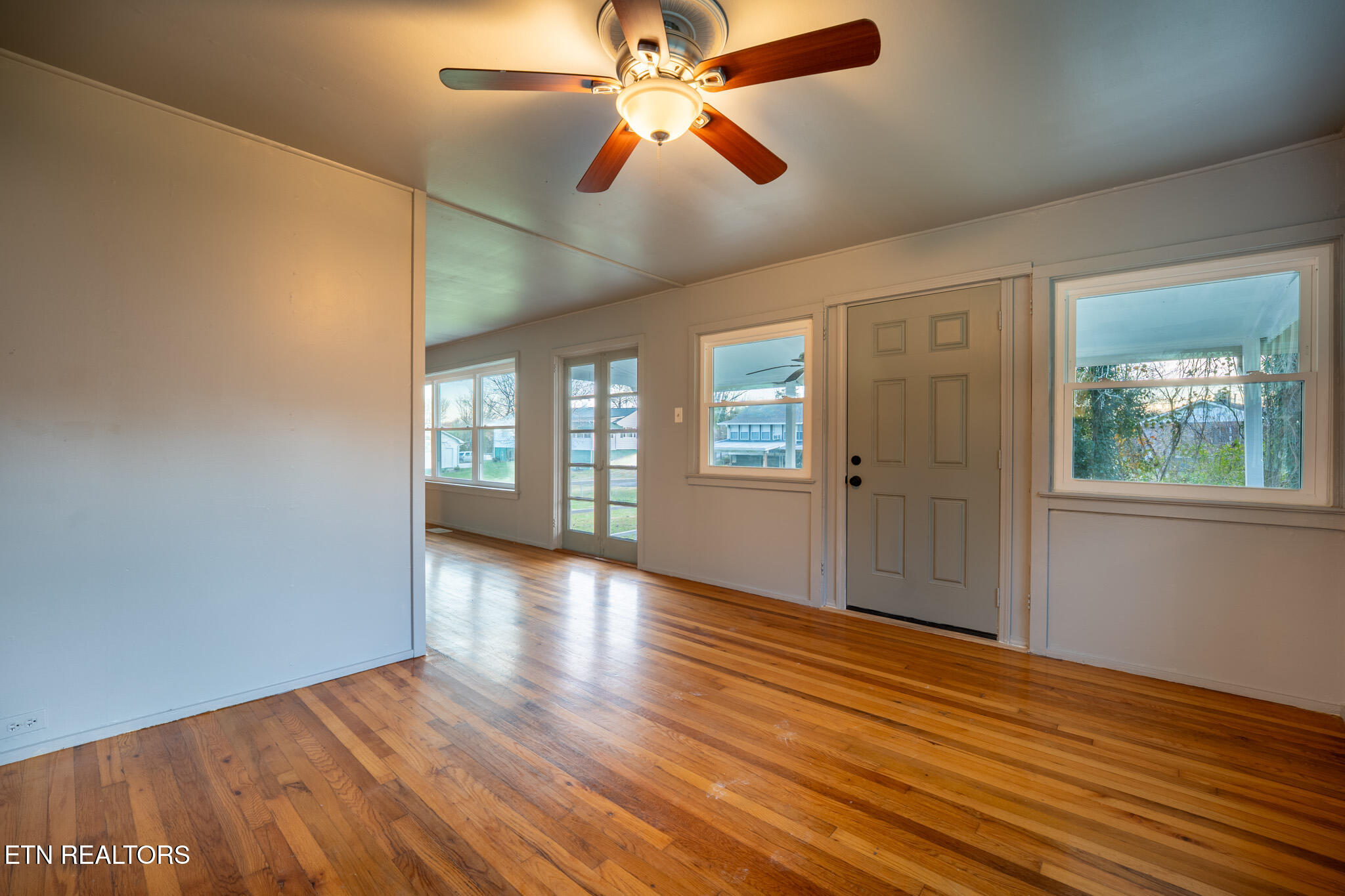 101 Taylor Road Oak Ridge, TN 37830 - Photo 16 of 29 101 Taylor Road -16