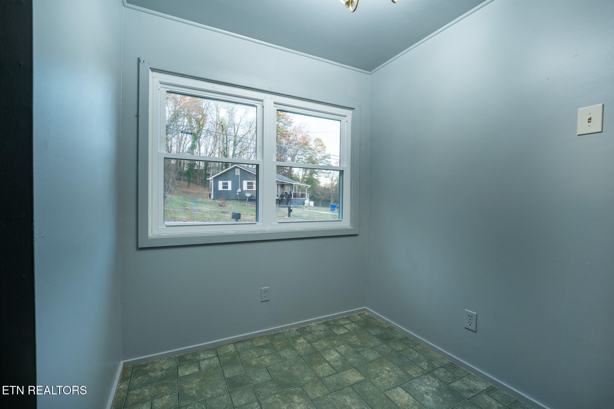 101 Taylor Road Oak Ridge, TN 37830 - Photo 21 of 29 101 Taylor Road -22