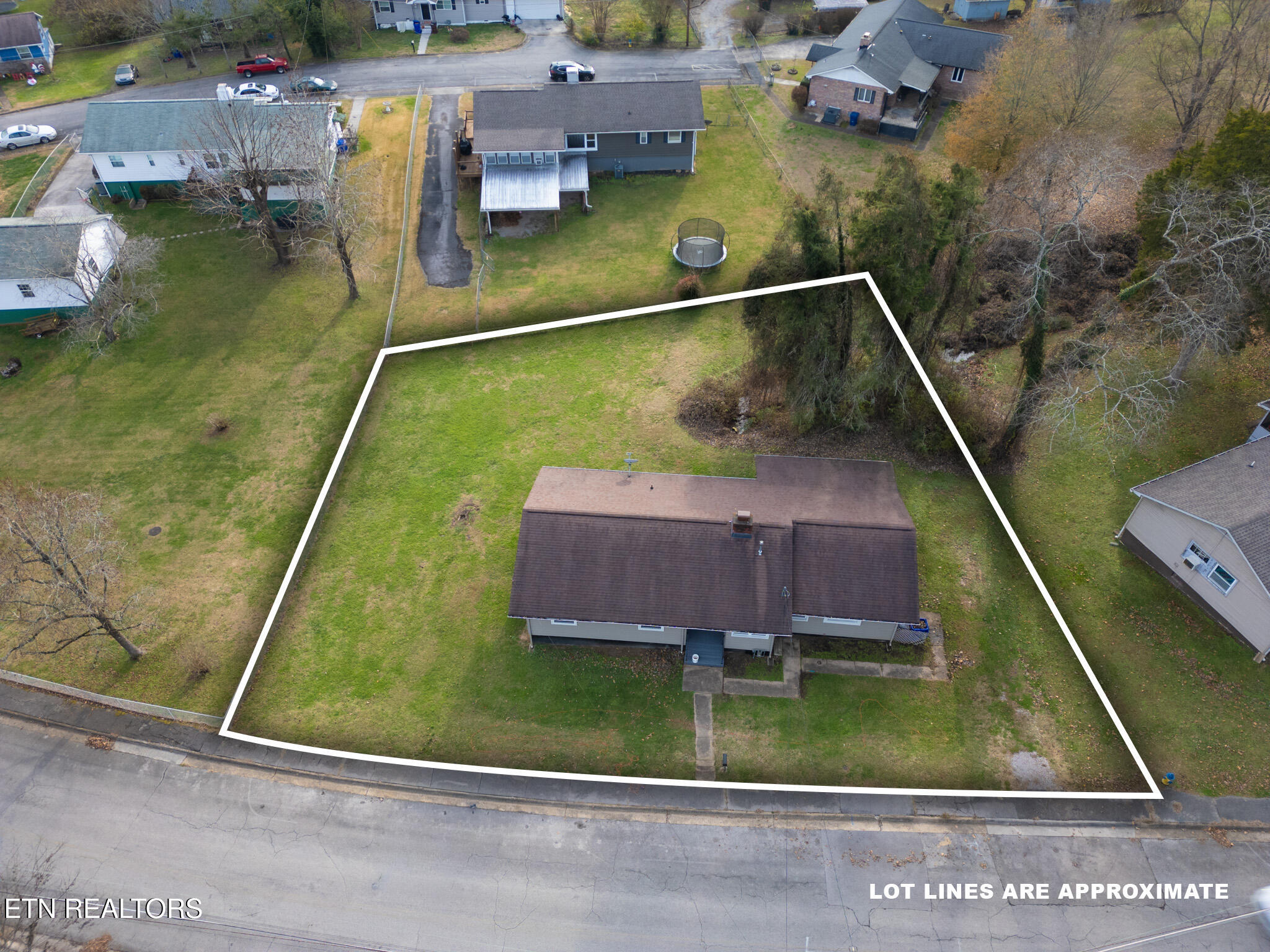 101 Taylor Road Oak Ridge, TN 37830 - Photo 26 of 29 101 Taylor Road Exterior-3E