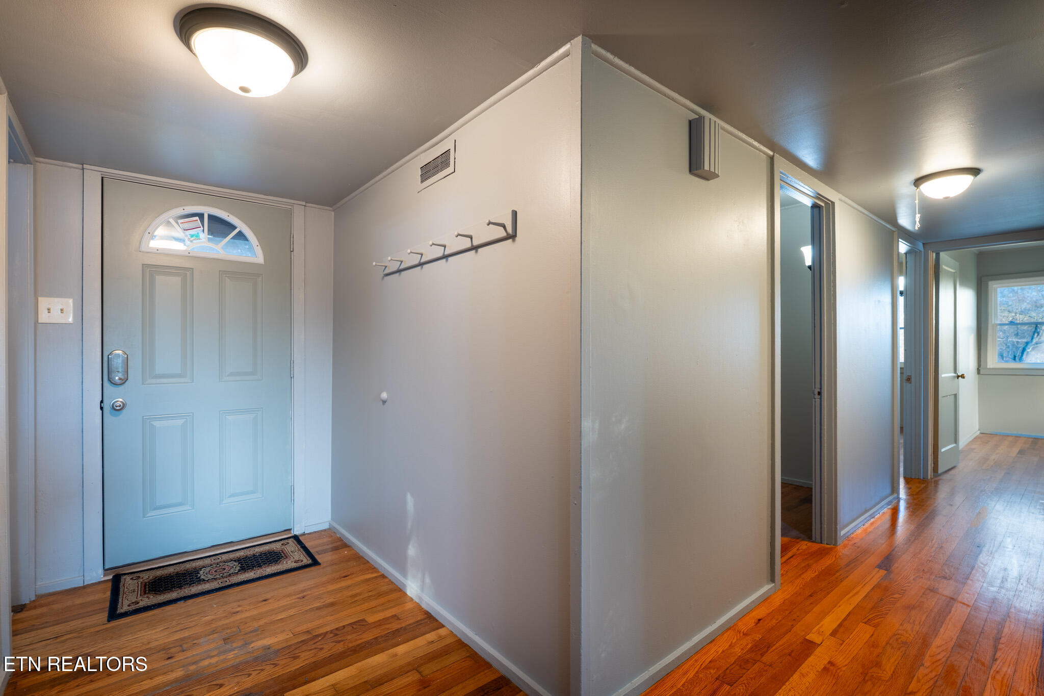 101 Taylor Road Oak Ridge, TN 37830 - Photo 3 of 29 101 Taylor Road -03