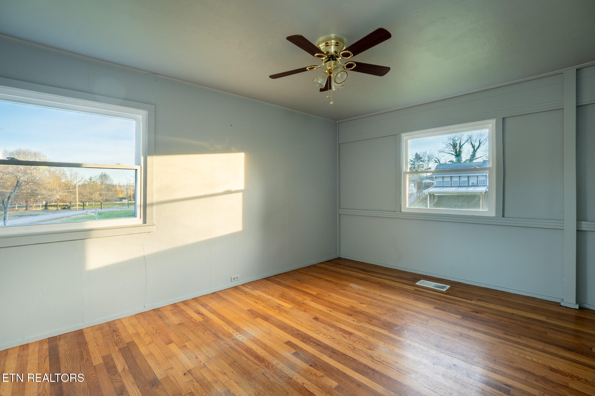 101 Taylor Road Oak Ridge, TN 37830 - Photo 10 of 29 101 Taylor Road -10