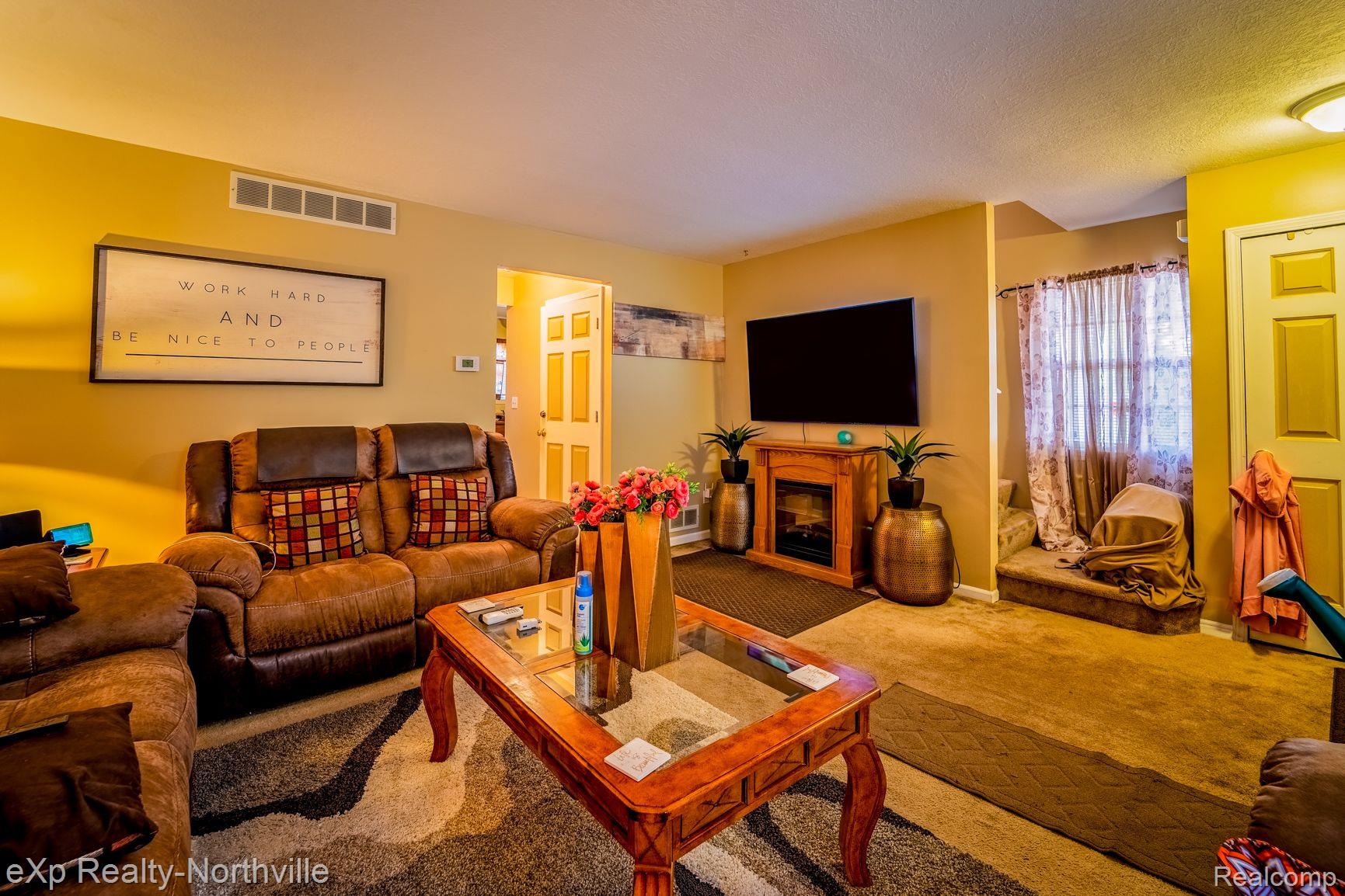 432 Salliotte Road Ecorse, MI 48229 - Photo 5 of 21 Living Room 2nd view