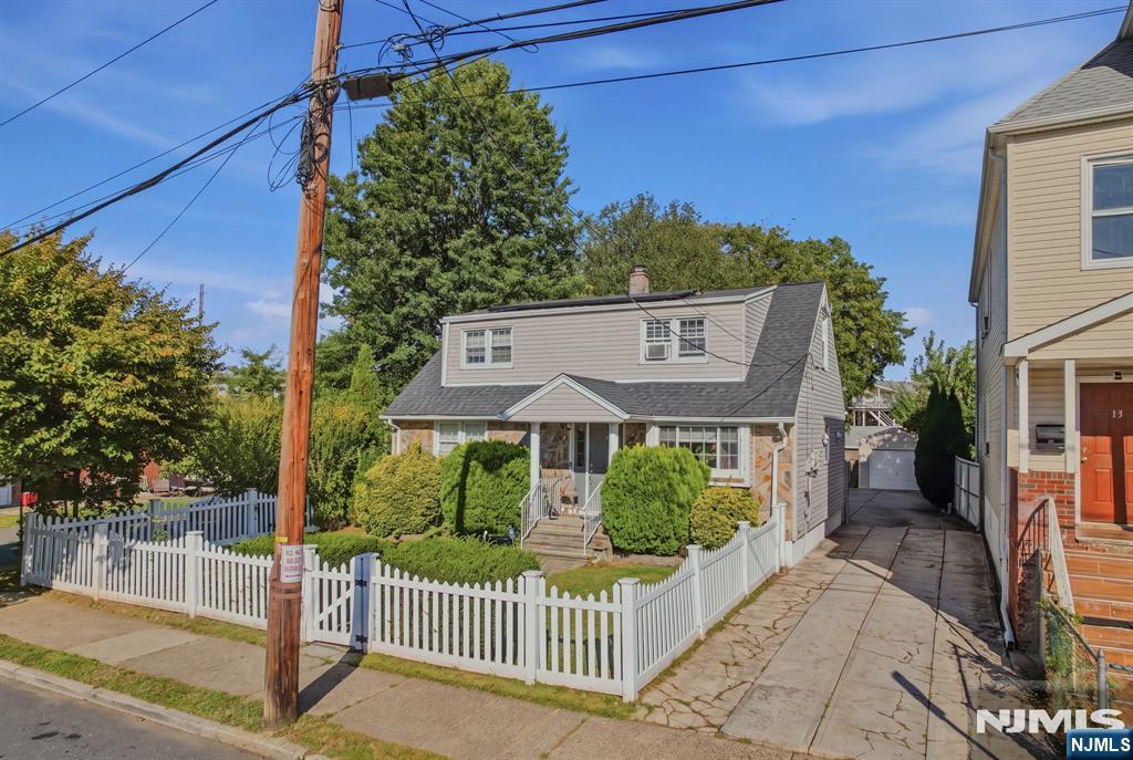 11 Raritan Avenue Paterson, NJ 07503 - Photo 3 of 42 Gallery Image 3