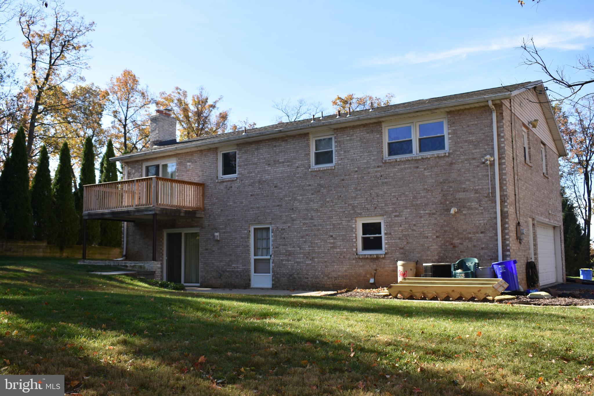 735 Plymouth Road York, PA 17402 - Photo 4 of 18 Gallery Image 4
