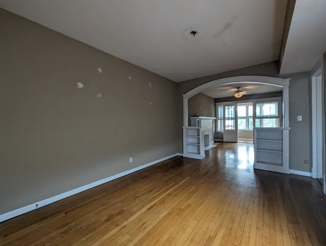 $1,895 | 2657 North St Louis Avenue, Unit 2, Chicago, IL 60647