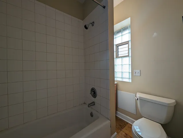 $1,895 | 2657 North St Louis Avenue, Unit 2, Chicago, IL 60647