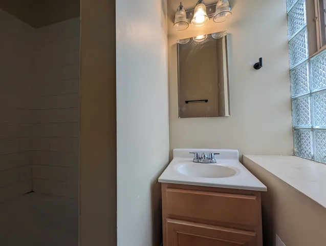 $1,895 | 2657 North St Louis Avenue, Unit 2, Chicago, IL 60647