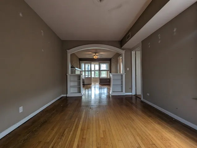 $1,895 | 2657 North St Louis Avenue, Unit 2, Chicago, IL 60647