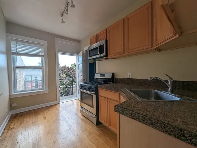 $1,895 | 2657 North St Louis Avenue, Unit 2, Chicago, IL 60647