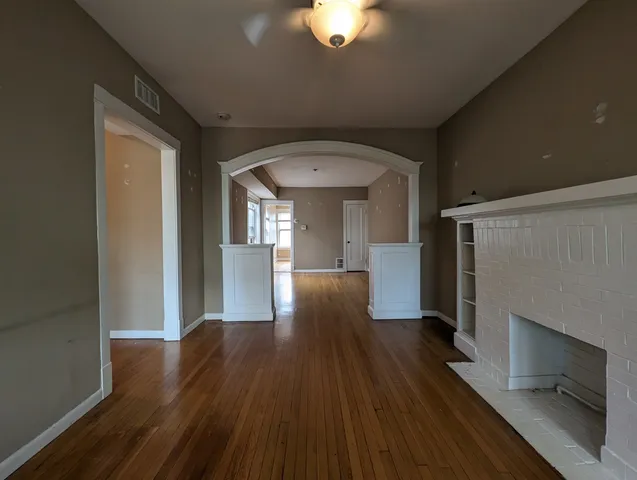 $1,895 | 2657 North St Louis Avenue, Unit 2, Chicago, IL 60647