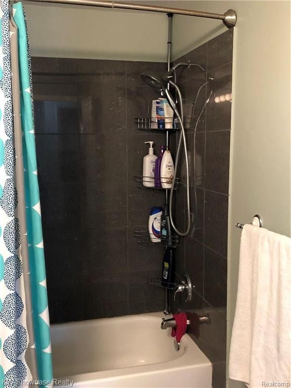150 Ladd Road, Unit 2 Walled Lake, MI 48390 - Photo 33 of 47