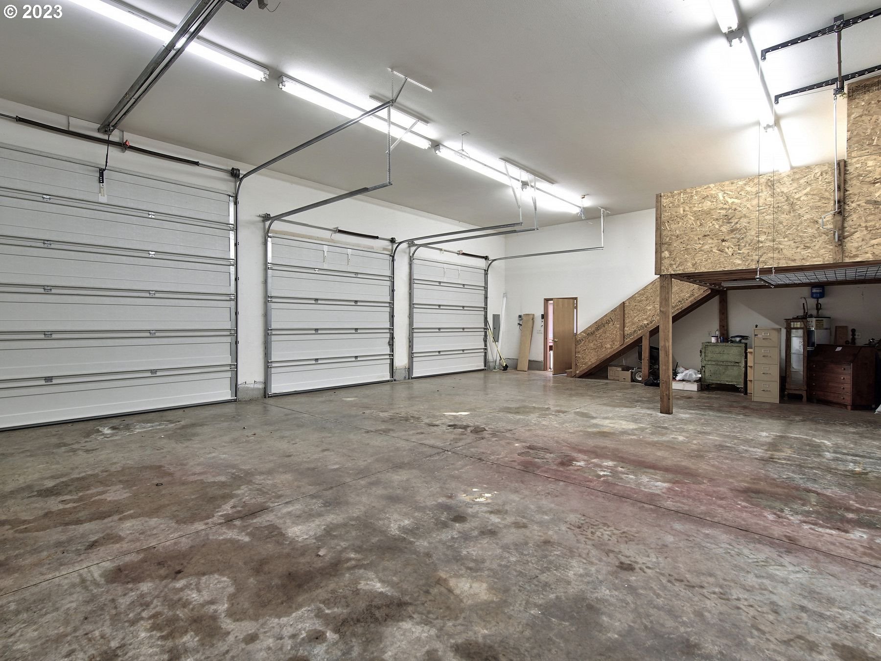 1101 Northeast 264th Street Ridgefield, WA 98642 - Photo 32 of 48 a view of a big room with closet