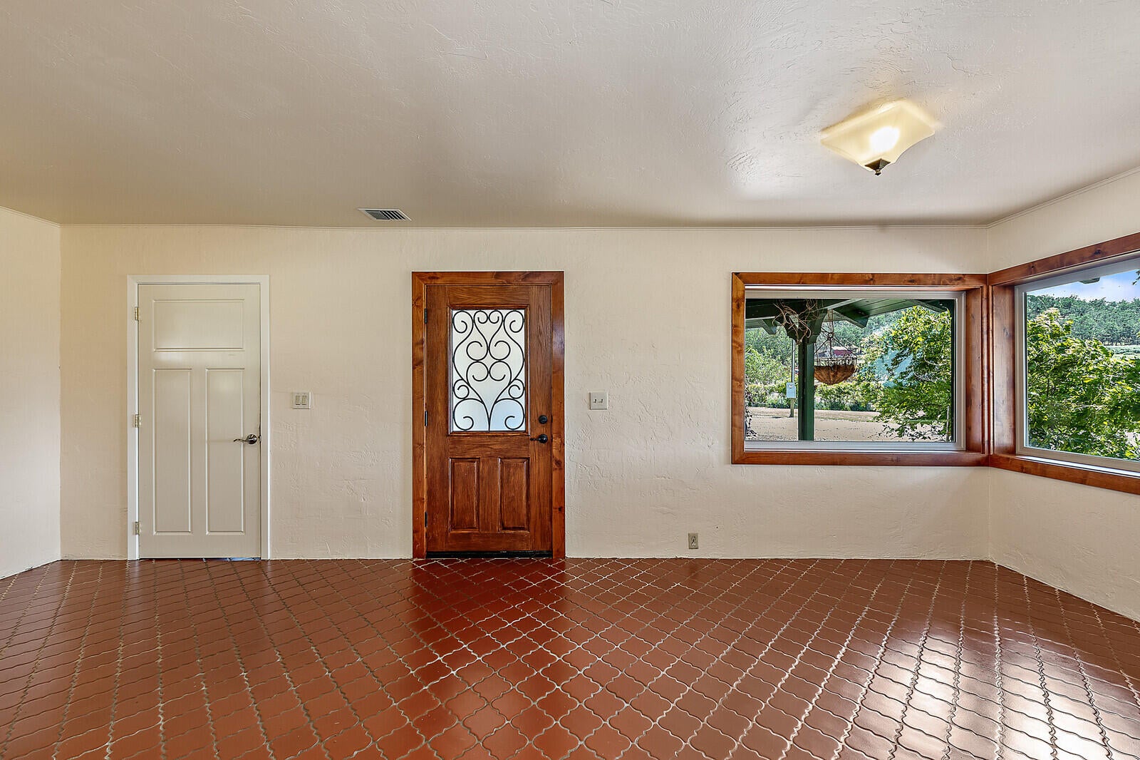 4756 Fern Valley Road Medford, OR 97504 - Photo 11 of 89 11_FV_12_mls