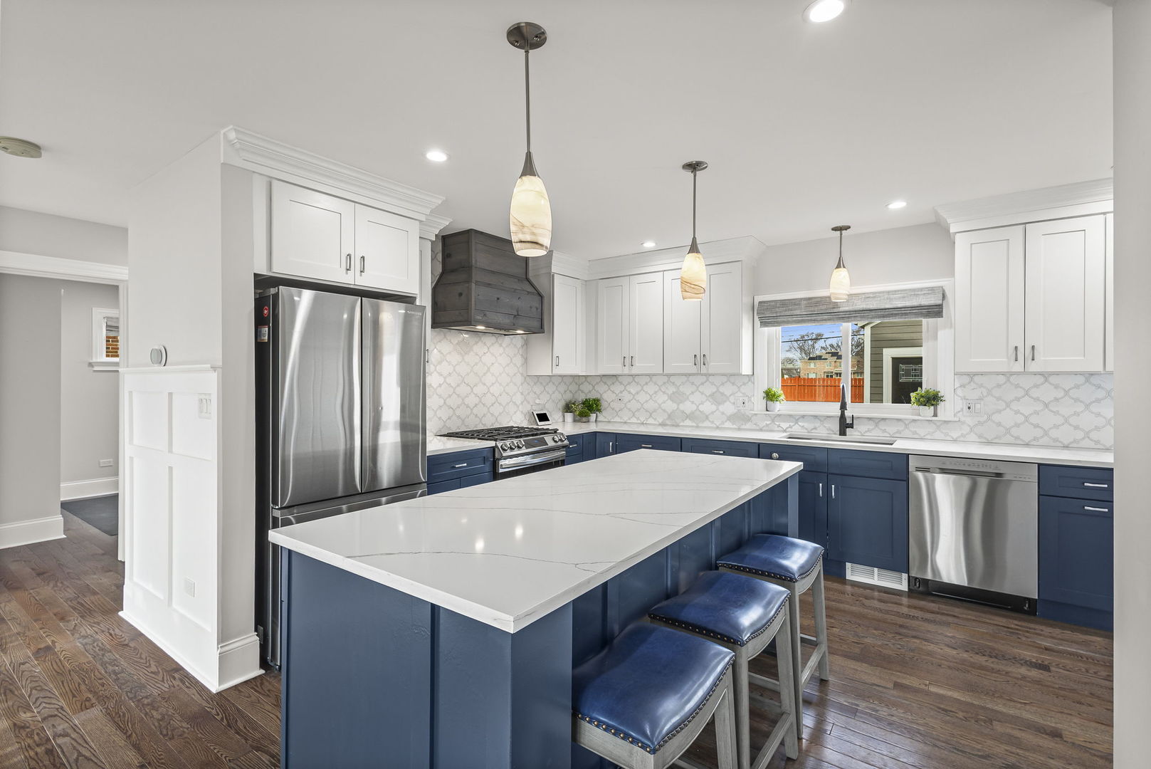 7046 Beckwith Road Morton Grove, IL 60053 - Photo 9 of 38