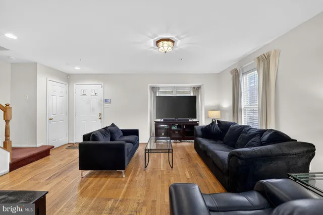 $350,000 | 4721 Rollingdale Way, Capitol Heights, MD 20743