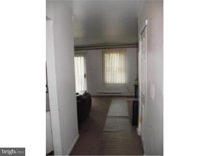 136 Hampshire Road Sicklerville, NJ 08081 - Photo 3 of 8