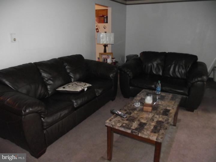136 Hampshire Road Sicklerville, NJ 08081 - Photo 7 of 8