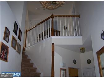 24 Kriebel Road Barto, PA 19504 - Photo 3 of 12 Foyer