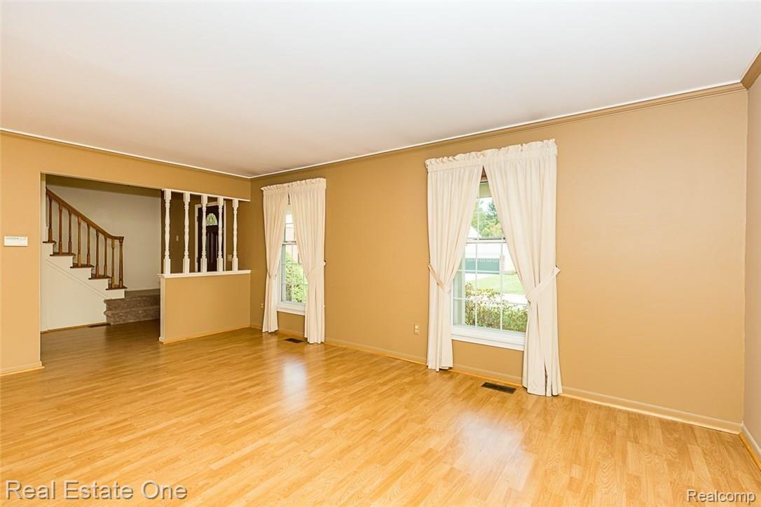 762 Baylor Road Rochester, MI 48309 - Photo 4 of 31 Baylor-P014.jpg