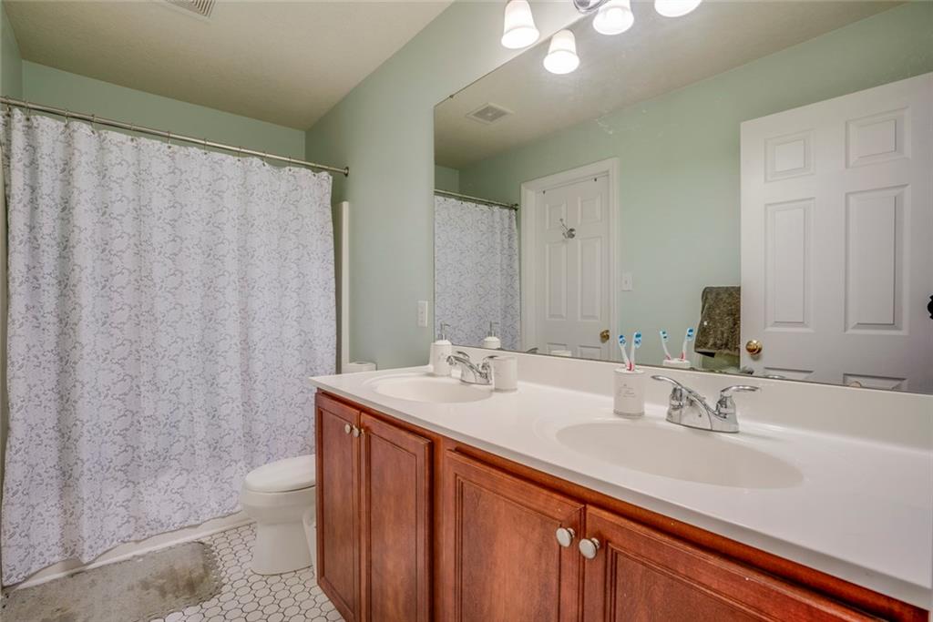 78 Castle View Drive McKees Rocks, PA 15136 - Photo 14 of 18