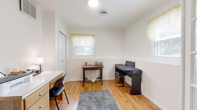 $269,900 | 512 Norton Drive, Oakland, IL 61943