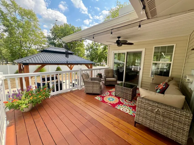 $269,900 | 512 Norton Drive, Oakland, IL 61943