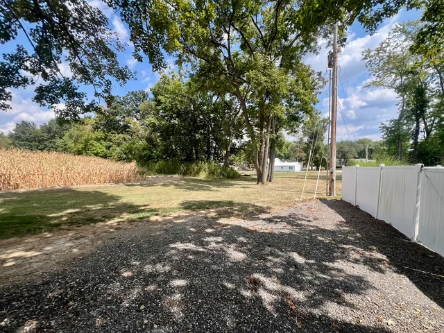 $269,900 | 512 Norton Drive, Oakland, IL 61943