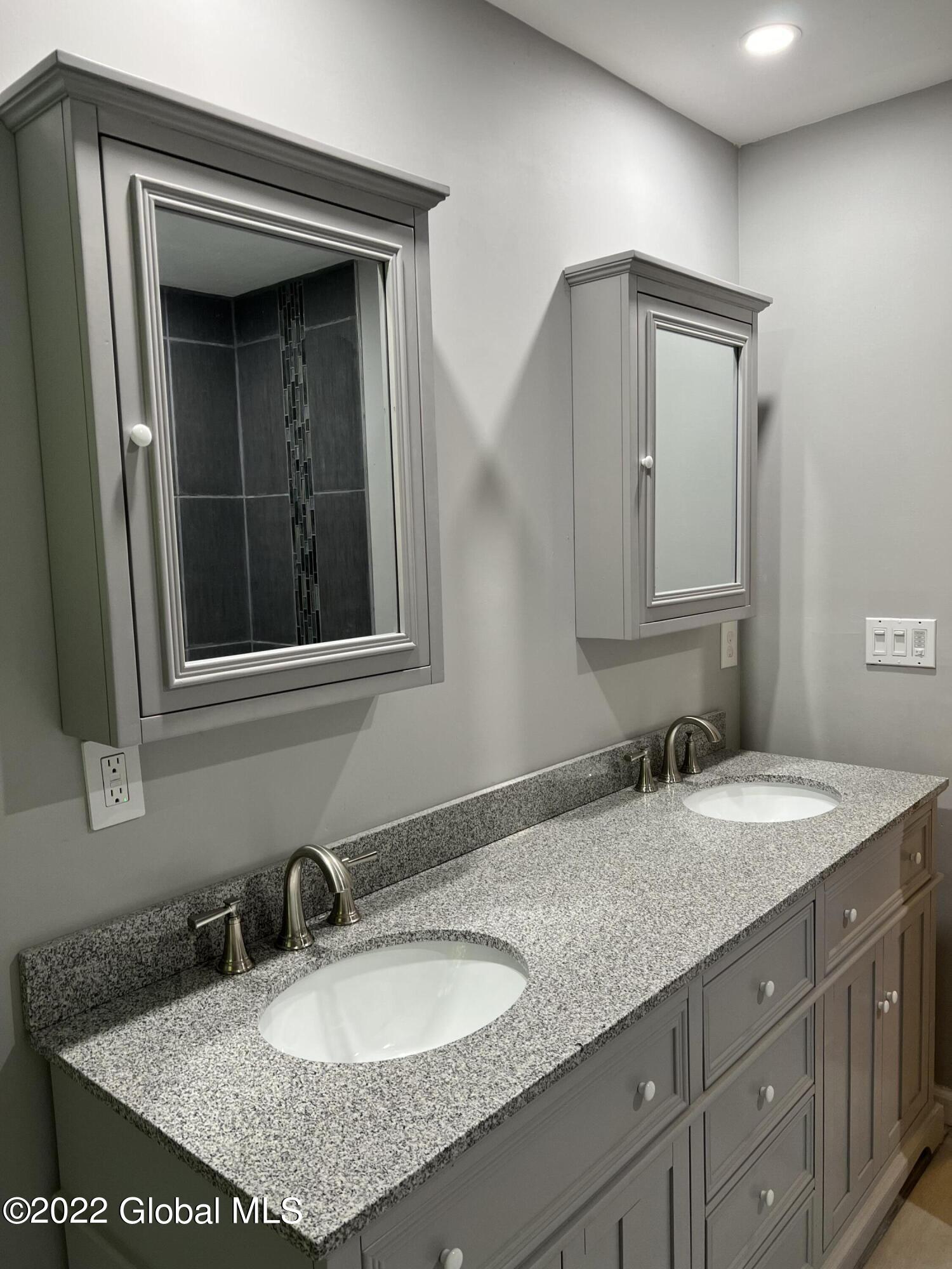 168 Shaker Road Albany, NY 12204 - Photo 12 of 25 IMG_6362