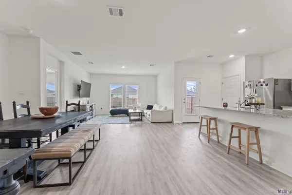 $2,200 | 12780 Sweetleaf Avenue, Denham Springs, LA 70726