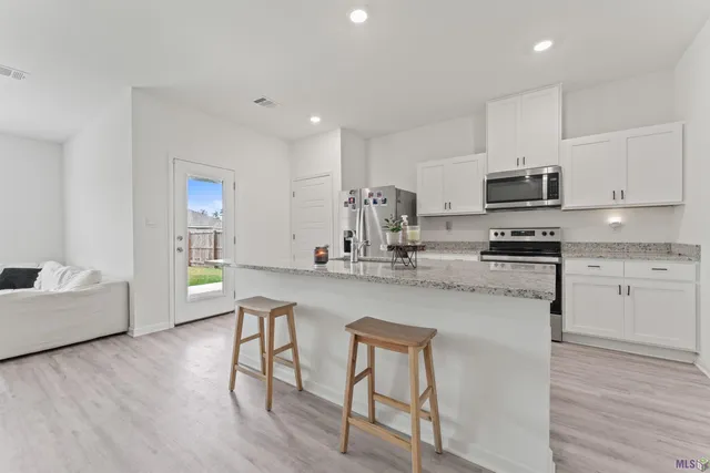 $2,350 | 12780 Sweetleaf Avenue, Denham Springs, LA 70726