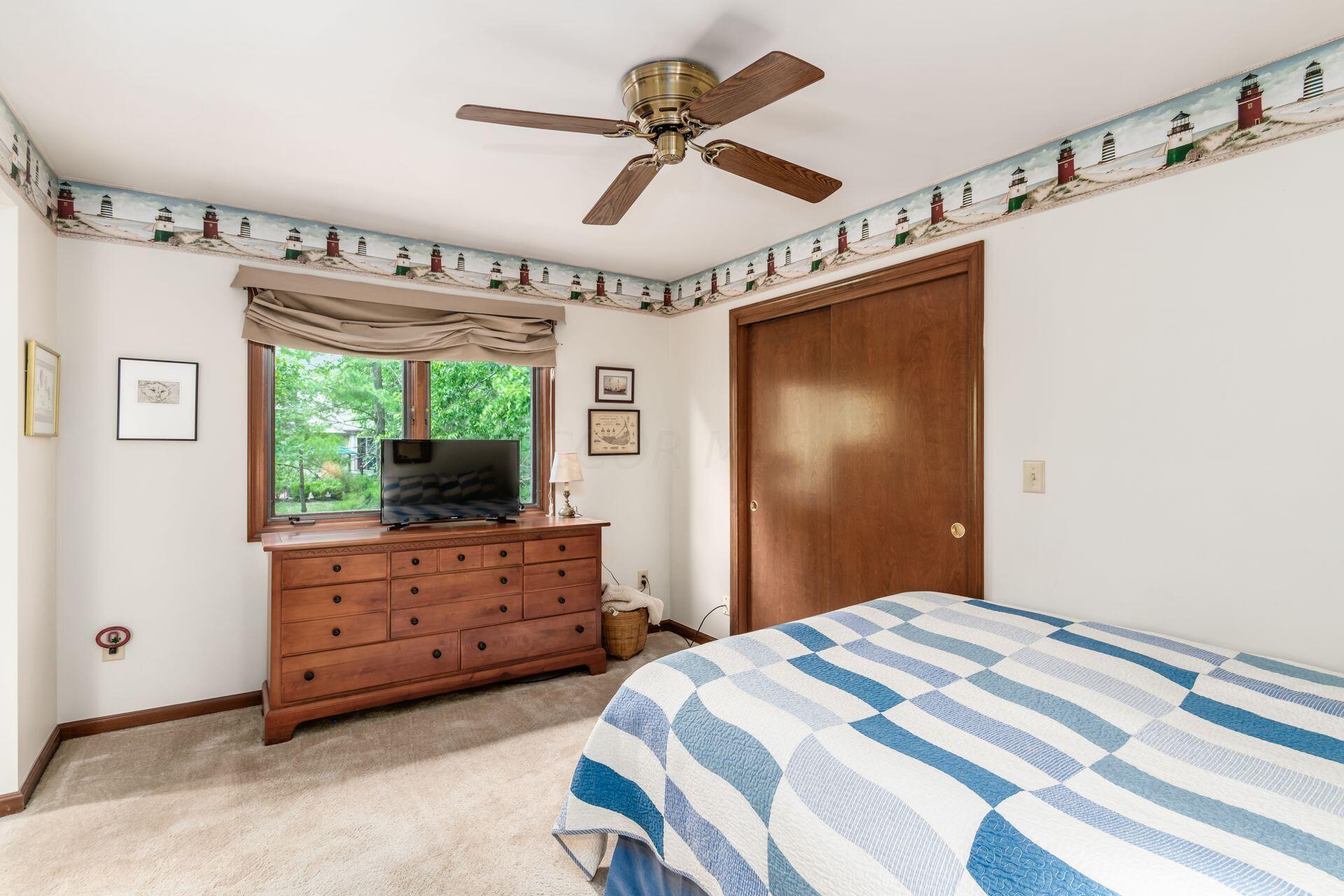 5617 Dublin Road Dublin, OH 43017 - Photo 25 of 40 Guest Room