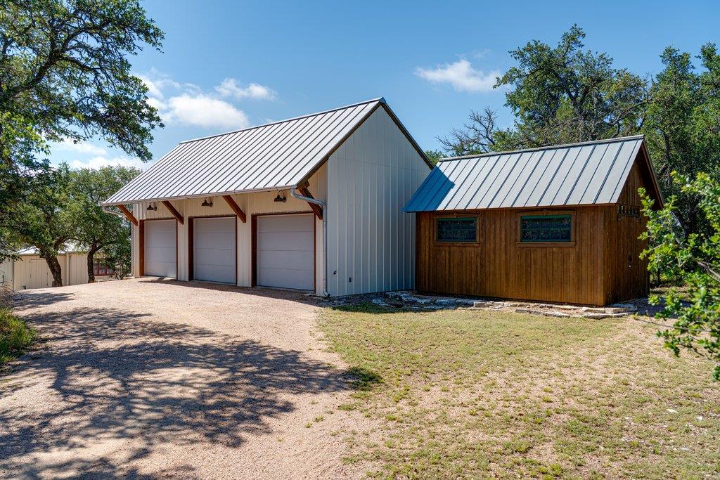 309 Ridgeview Drive Fredericksburg, TX 78624 - Photo 45 of 65