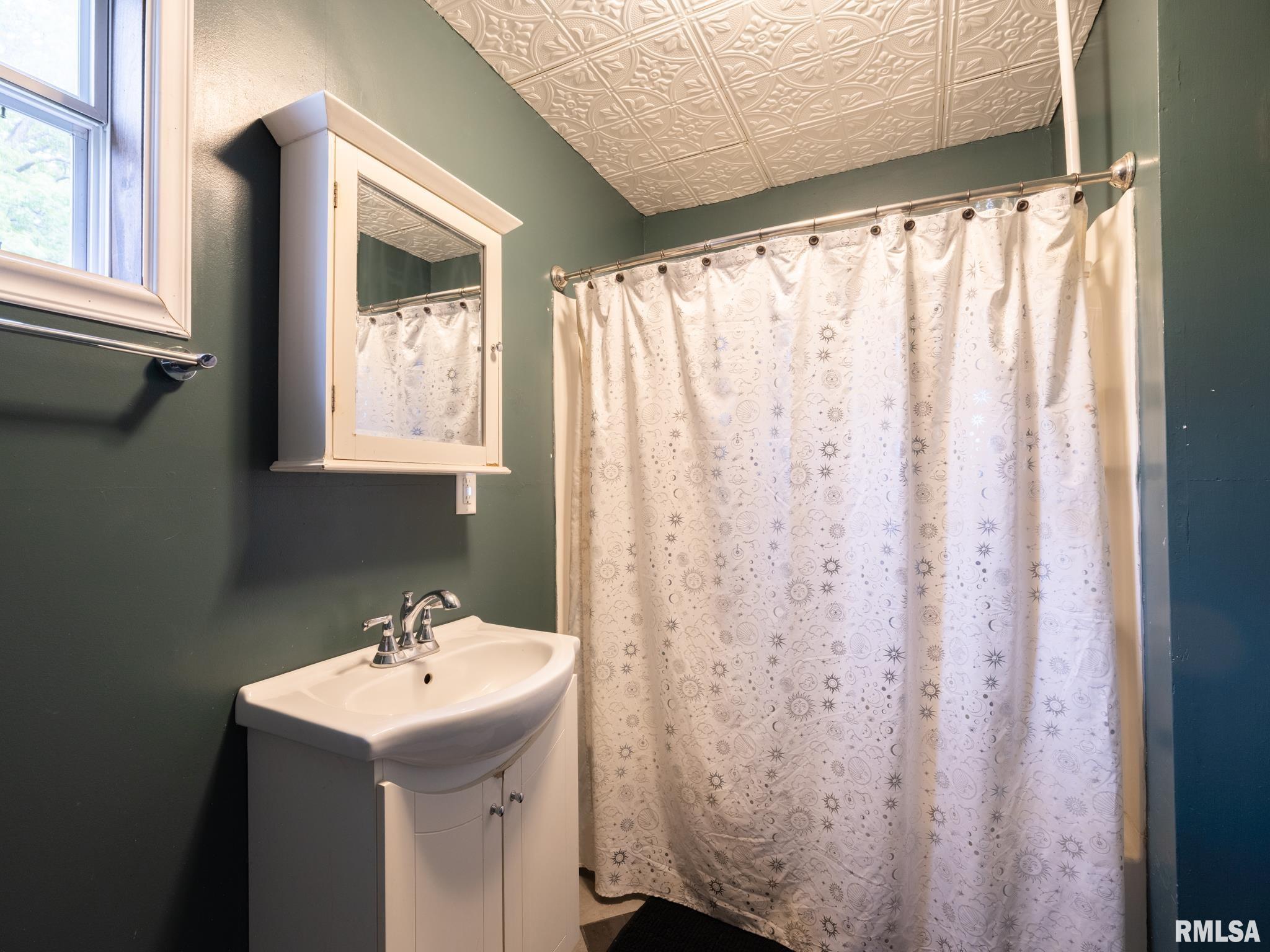 715 North 4th Street Pekin, IL 61554 - Photo 34 of 41
