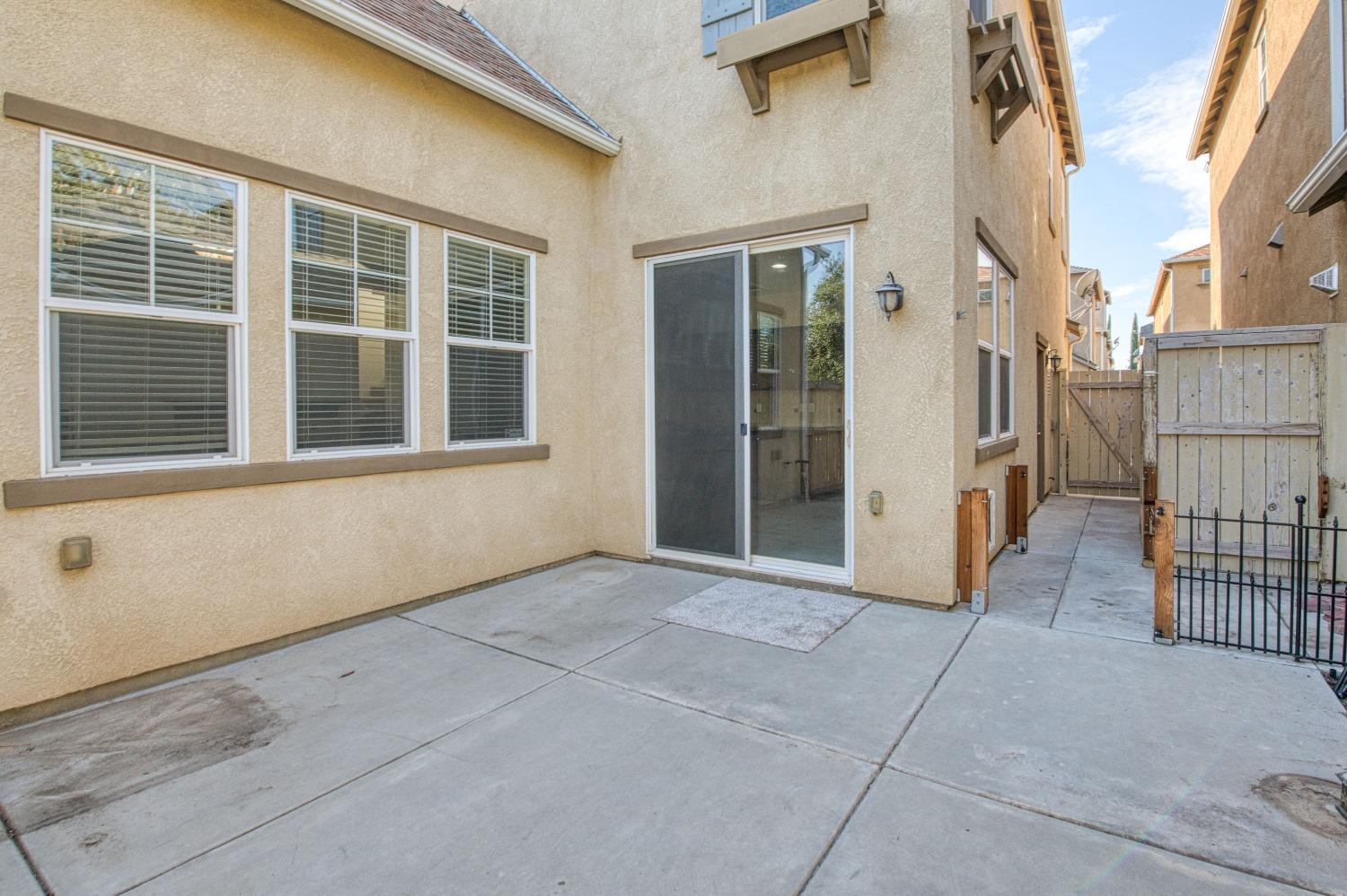 3991 Harlan Ranch Boulevard Clovis, CA 93619 - Photo 20 of 21 a view of an entrance of the building