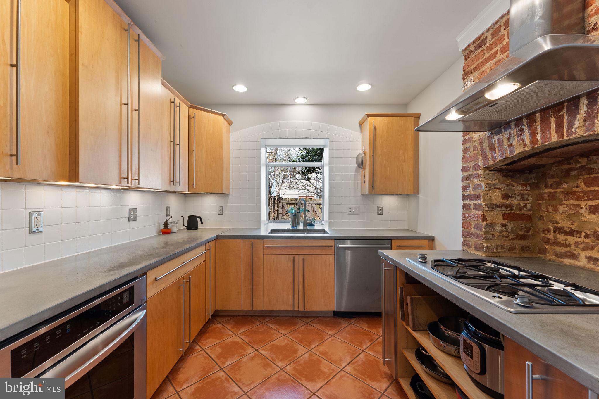 1238 Duncan Place Northeast Washington, DC 20002 - Photo 7 of 29