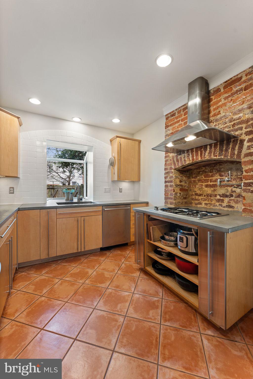1238 Duncan Place Northeast Washington, DC 20002 - Photo 9 of 29
