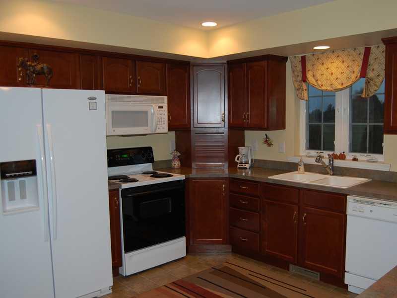 117 North Stone Base Road Mercer, PA 16137 - Photo 6 of 18 Kitchen.