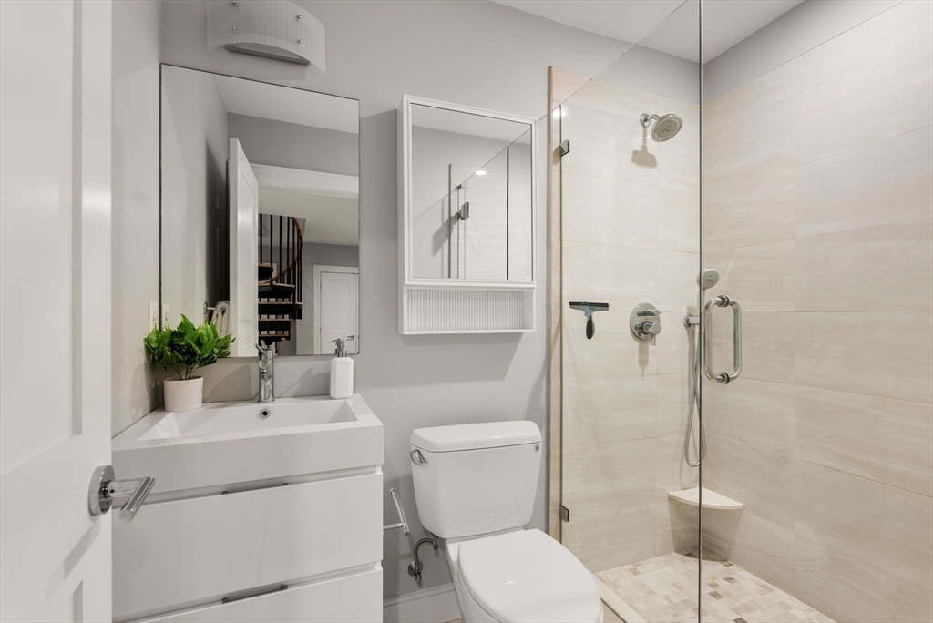 1896 Beacon Street, Unit 1 Brookline, MA 02445 - Photo 16 of 19