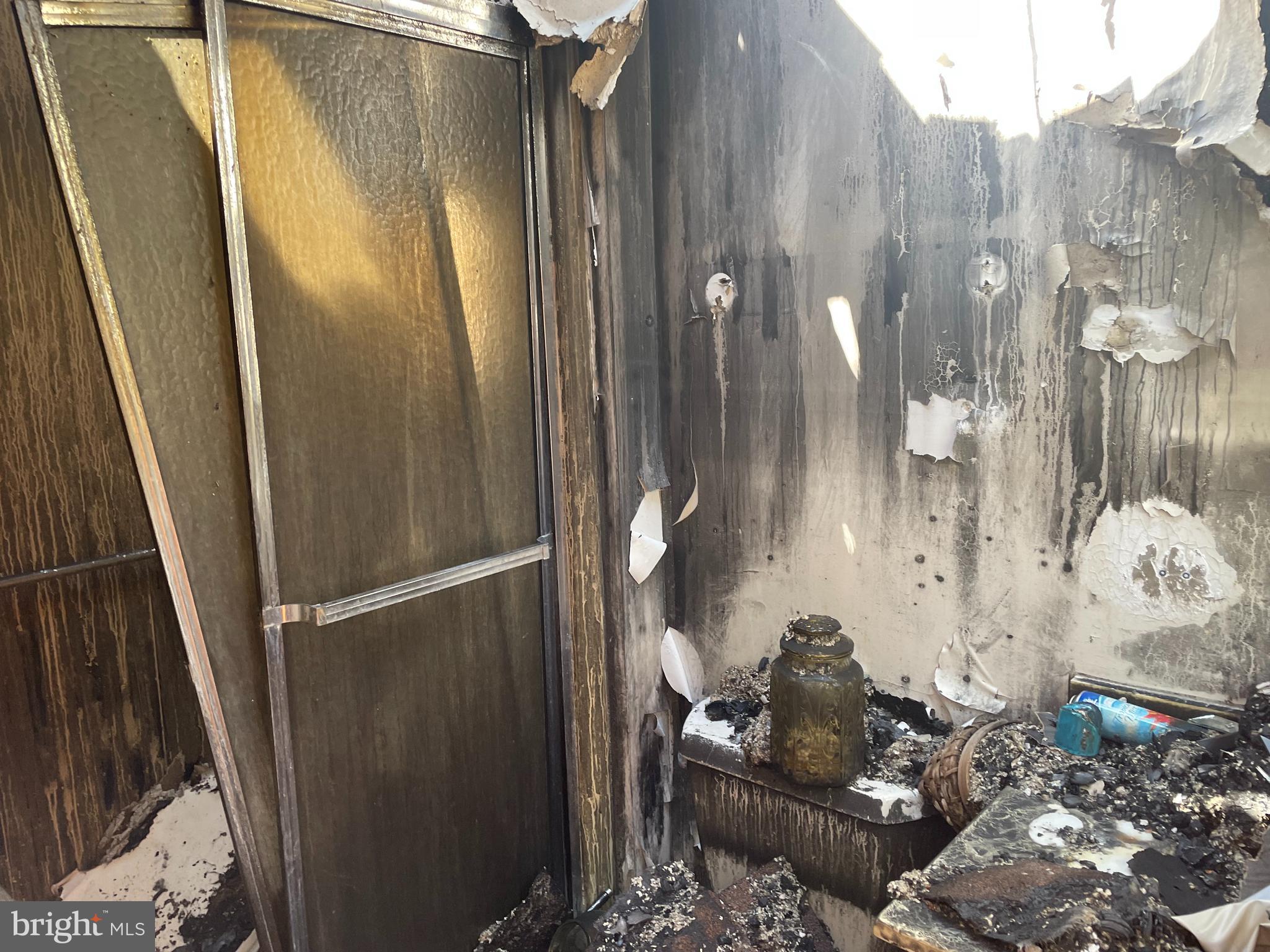 5576 Snow Mountain Road Broad Run, VA 20137 - Photo 13 of 20 Primary Bedroom Bath