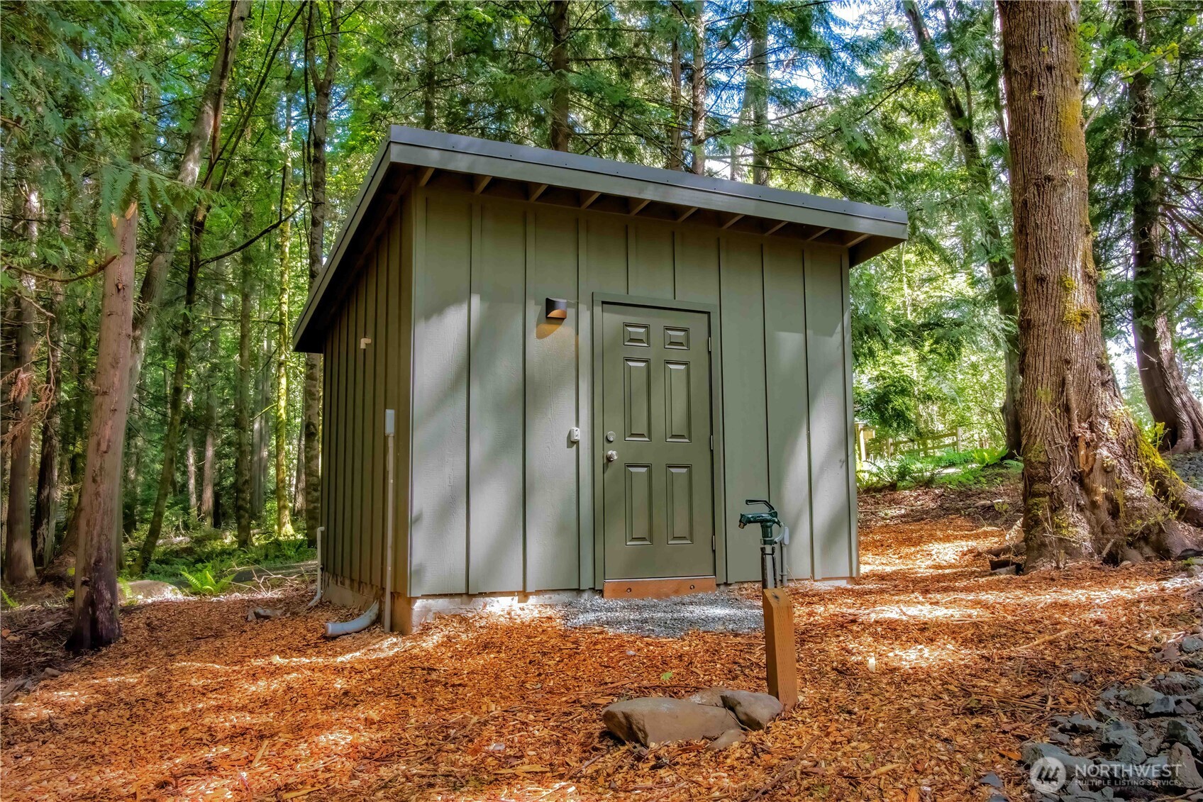 7809 Hansen Road Northeast Bainbridge Island, WA 98110 - Photo 15 of 21 Gallery Image 15