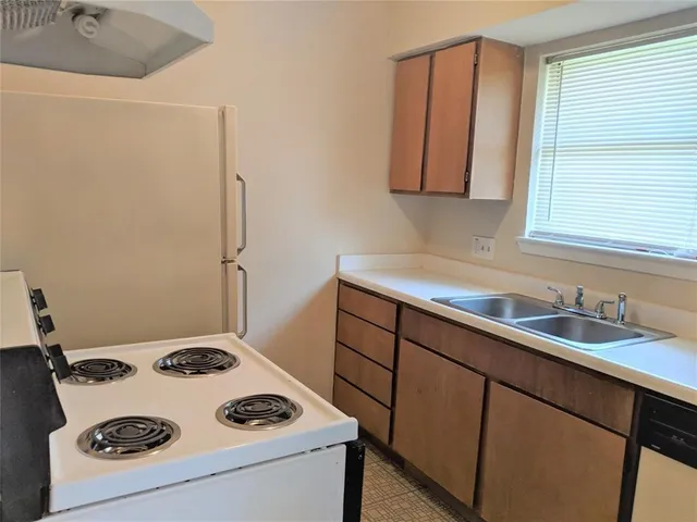 $1,195 | 915 Alexander Street, Unit 3, Houston, TX 77008
