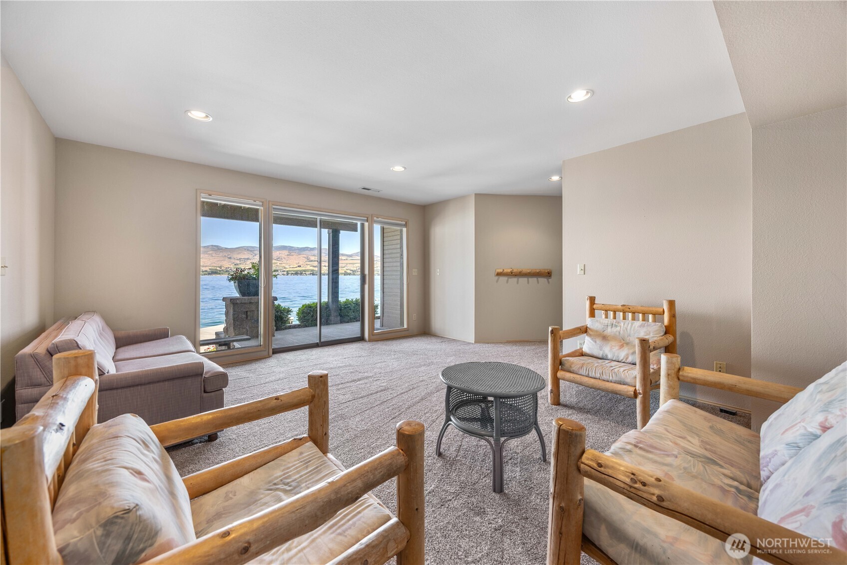 3150 South Lakeshore Road Chelan, WA 98816 - Photo 20 of 36