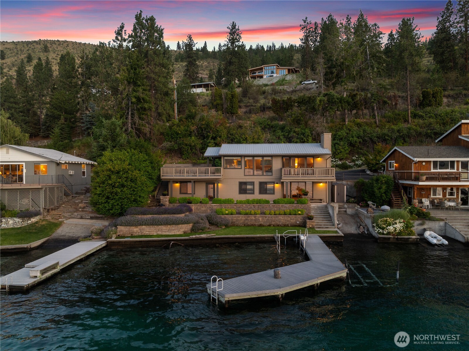 3150 South Lakeshore Road Chelan, WA 98816 - Photo 2 of 36
